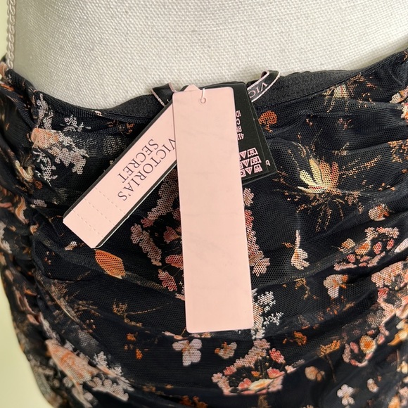 NWT - VS - VICTORIA'S SECRET - Black Ruched Mini Skirt - Picture 7 of 7
